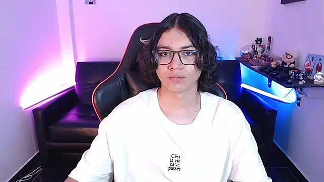 Snapshot of malik_harrison__ chatting on 20, 1, 2025 malik harrison online show from 20, 1, 2025