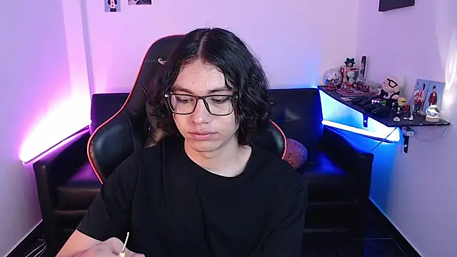 Snapshot of malik_harrison__ chatting on 31, 1, 2025 malik harrison online show from 31, 1, 2025