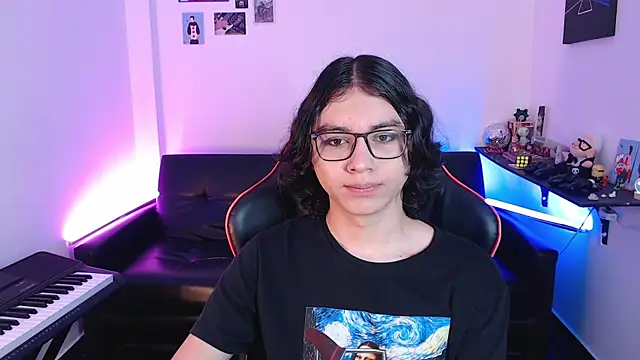 Snapshot of malik_harrison__ chatting on 5, 2, 2025 malik harrison online show from 5, 2, 2025