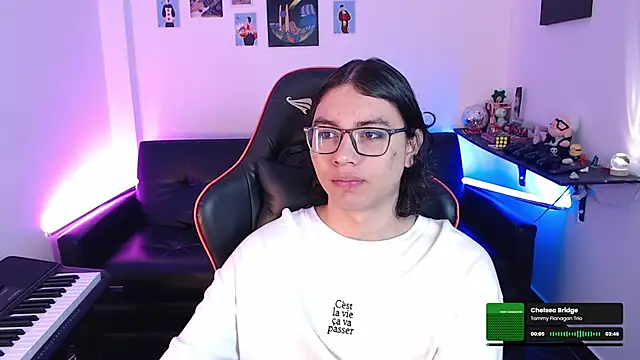 Snapshot of malik_harrison__ chatting on 8, 2, 2025 malik harrison online show from 8, 2, 2025