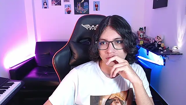 Snapshot of malik_harrison__ chatting on 10, 2, 2025 malik harrison online show from 10, 2, 2025