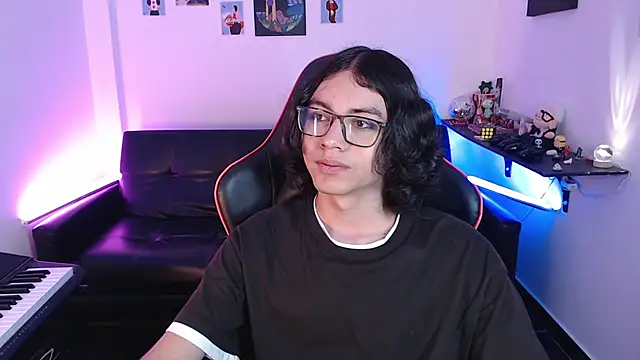 Snapshot of malik_harrison__ chatting on 13, 2, 2025 malik harrison online show from 13, 2, 2025