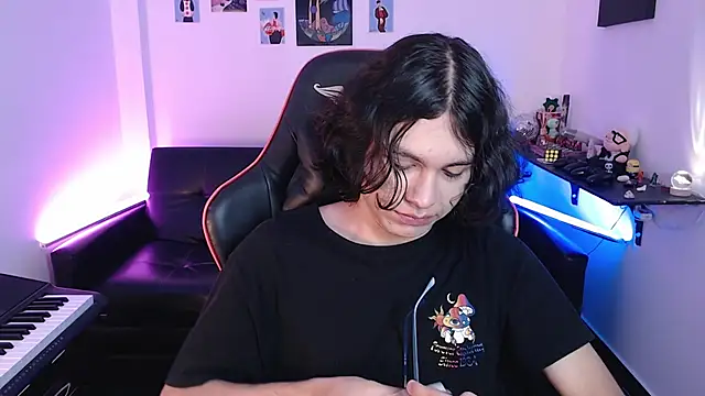 Snapshot of malik_harrison__ chatting on 15, 2, 2025 malik harrison online show from 15, 2, 2025