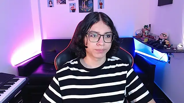 Snapshot of malik_harrison__ chatting on 20, 2, 2025 malik harrison online show from 20, 2, 2025