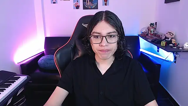 Snapshot of malik_harrison__ chatting on 28, 2, 2025 malik harrison online show from 28, 2, 2025