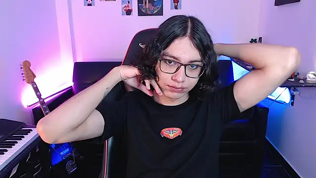 Snapshot of malik_harrison__ chatting on 1, 3, 2025 malik harrison online show from 1, 3, 2025