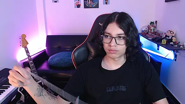 Snapshot of malik_harrison__ chatting on 6, 3, 2025 malik harrison online show from 6, 3, 2025