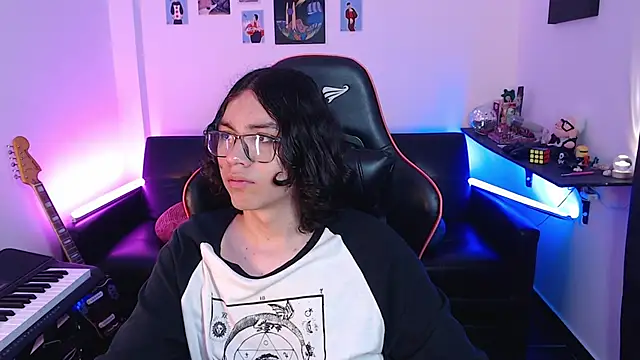 Snapshot of malik_harrison__ chatting on 18, 3, 2025 malik harrison online show from 18, 3, 2025