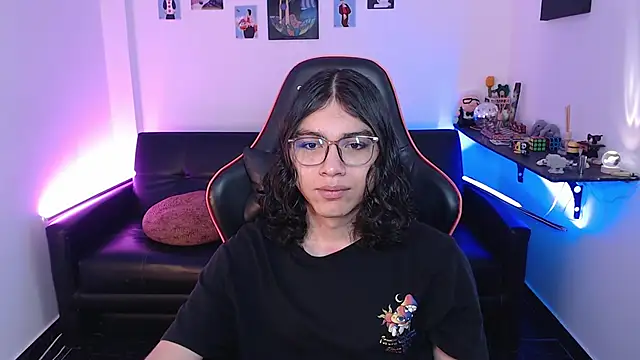 Snapshot of malik_harrison__ chatting on 10, 9, 2025 malik harrison online show from 10, 9, 2025