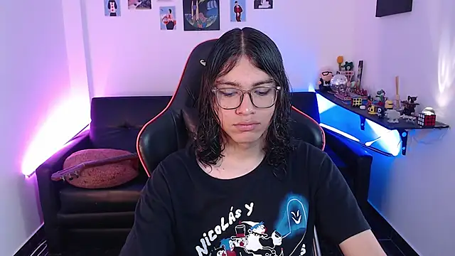 Snapshot of malik_harrison__ chatting on 29, 10, 2025 malik harrison online show from 29, 10, 2025