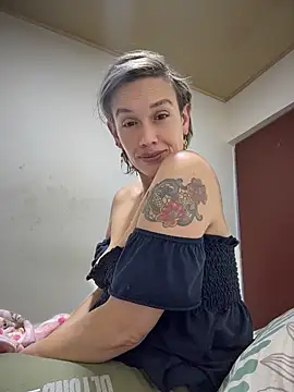sexymarilyncolombia online show from 13, 5, 2026