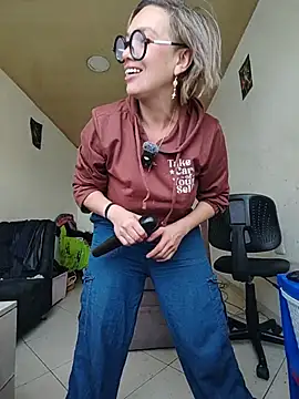 sexymarilyncolombia online show from 24, 6, 2026