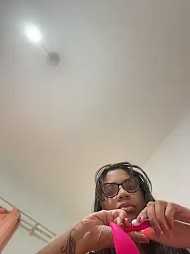 Snapshot of morenadabuceta chatting on 4, 8, 2026 morenadabuceta online show from 4, 8, 2026
