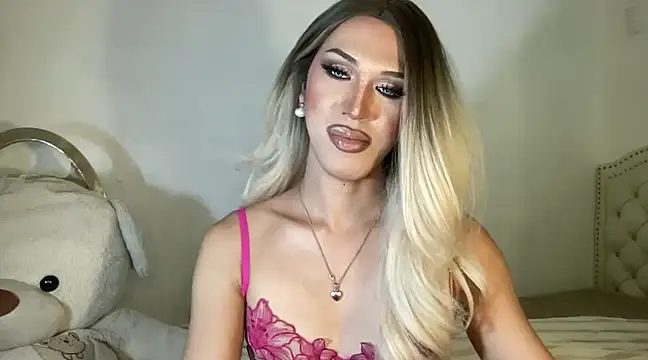 Ts glamxxxx online show from 7, 2, 2025