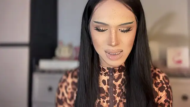 Ts glamxxxx online show from 18, 2, 2026