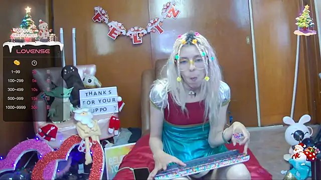 Skinygirl online show from 11, 12, 2024