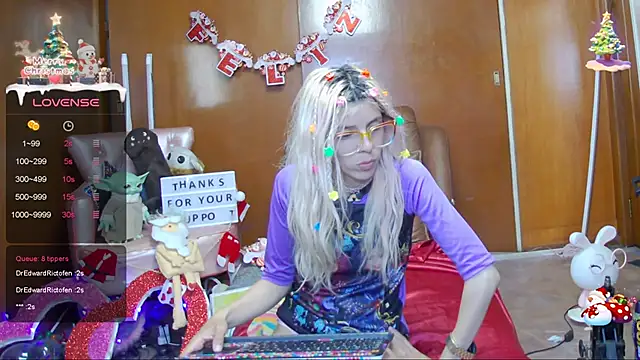 Skinygirl online show from 20, 12, 2024