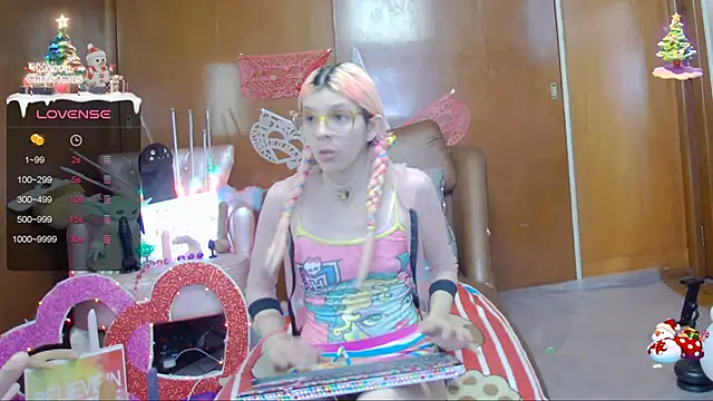 Skinygirl online show from 23, 2, 2025