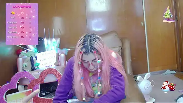 Skinygirl online show from 10, 10, 2025