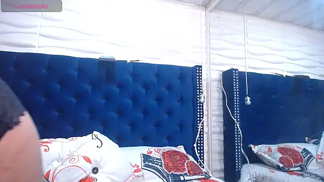 Snapshot of SalmaTits chatting on 19, 6, 2026 SalmaTits online show from 19, 6, 2026