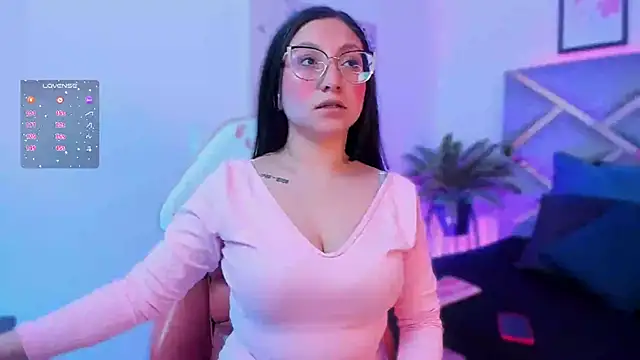 lucy neil online show from 24, 10, 2025