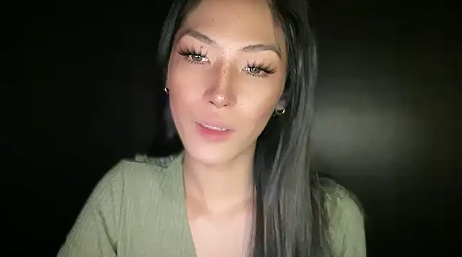 Snapshot of Bella_Gordon chatting on 28, 1, 2025 Bella Gordon online show from 28, 1, 2025