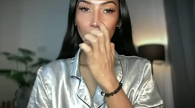 Snapshot of Bella_Gordon chatting on 23, 2, 2025 Bella Gordon online show from 23, 2, 2025