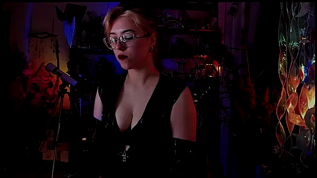 Scarlett Wanner online show from 4, 12, 2024