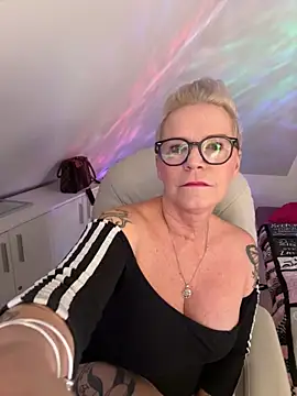 German Milf online show from 3, 11, 2025