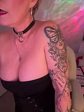 German Milf online show from 19, 12, 2025