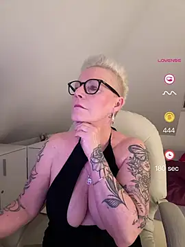 Snapshot of German_Milf chatting on 11, 5, 2026 German Milf online show from 11, 5, 2026