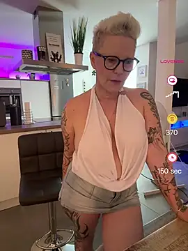 Snapshot of German_Milf chatting on 27, 5, 2026 German Milf online show from 27, 5, 2026