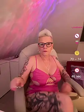 Snapshot of German_Milf chatting on 29, 5, 2026 German Milf online show from 29, 5, 2026