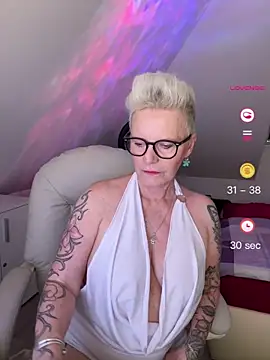 Snapshot of German_Milf chatting on 30, 5, 2026 German Milf online show from 30, 5, 2026