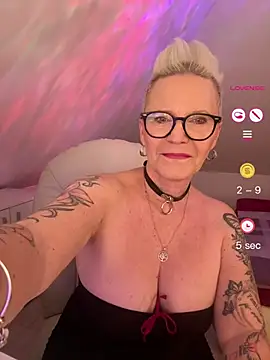 Snapshot of German_Milf chatting on 3, 6, 2026 German Milf online show from 3, 6, 2026