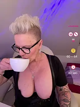 Snapshot of German_Milf chatting on 10, 6, 2026 German Milf online show from 10, 6, 2026