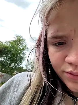 Cutiepiespanks online show from 3, 10, 2025