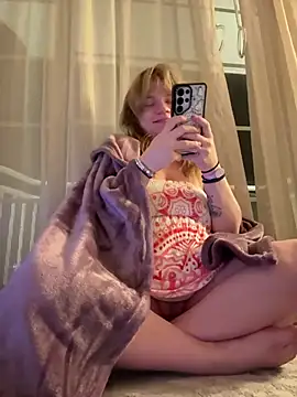 Snapshot of Cutiepiespanks chatting on 17, 7, 2026 Cutiepiespanks online show from 17, 7, 2026