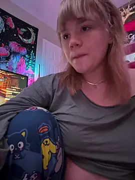 Snapshot of Cutiepiespanks chatting on 6, 8, 2026 Cutiepiespanks online show from 6, 8, 2026