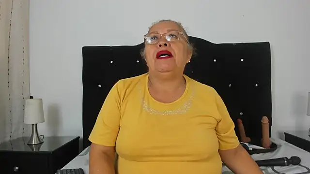 Keira Lennox online show from 15, 11, 2025