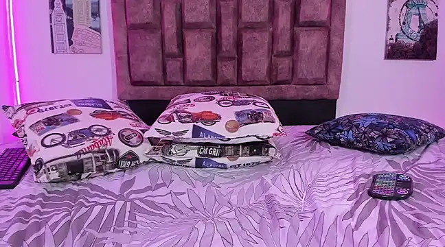 NaughtyAnaa online show from 11, 1, 2025