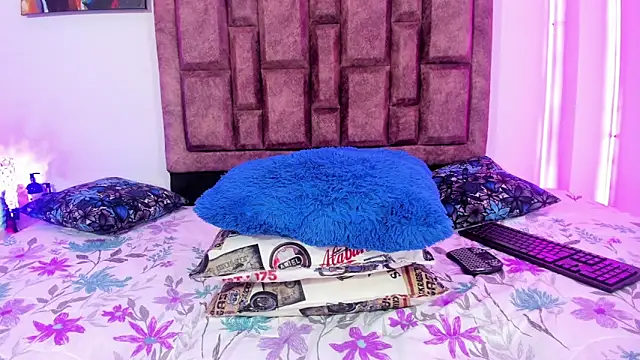 NaughtyAnaa online show from 11, 10, 2025