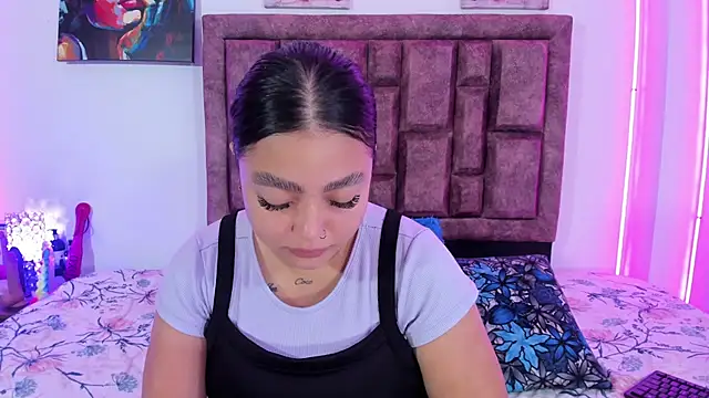 NaughtyAnaa online show from 17, 10, 2025