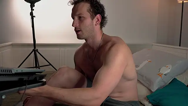 VIktorSecret online show from 1, 8, 2026