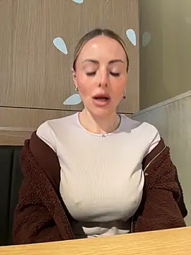 EmaSalis online show from 3, 3, 2026