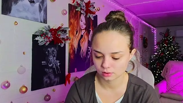 Snapshot of Misss_Vikk chatting on 18, 12, 2025 Misss Vikk online show from 18, 12, 2025