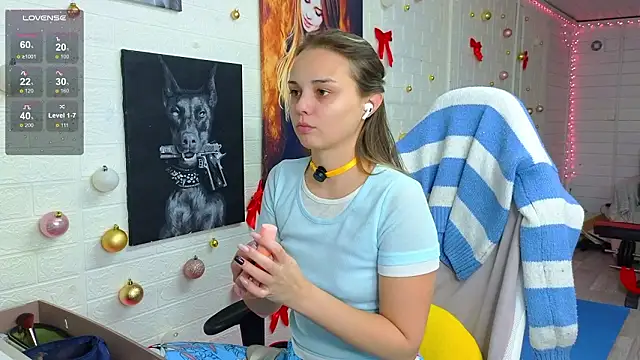 Snapshot of Misss_Vikk chatting on 6, 2, 2026 Misss Vikk online show from 6, 2, 2026