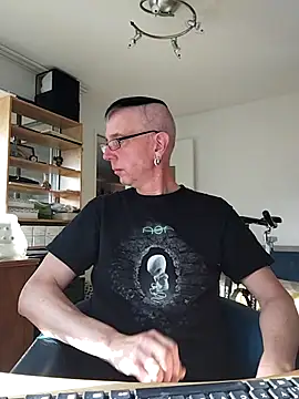 Snapshot of seelengleich chatting on 21, 10, 2025 seelengleich online show from 21, 10, 2025