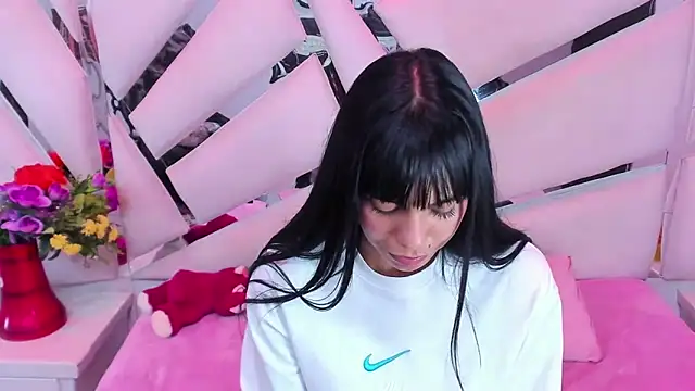 kylie seex online show from 13, 5, 2026