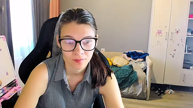 MollyLollipop online show from 26, 9, 2025